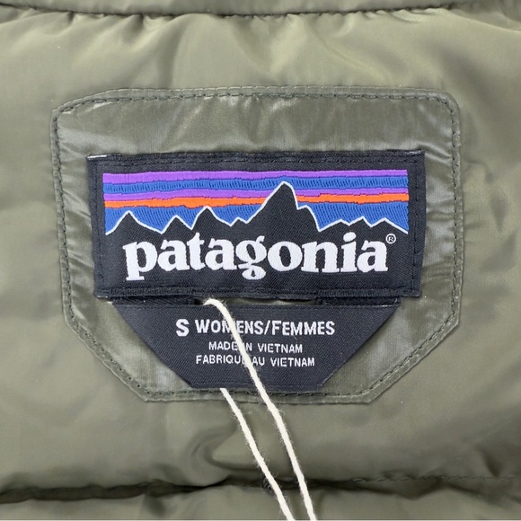 Patagonia NWT Women's Size Small Raven Rocks 75% Down 25% Feathers 28030 - Picture 2 of 13